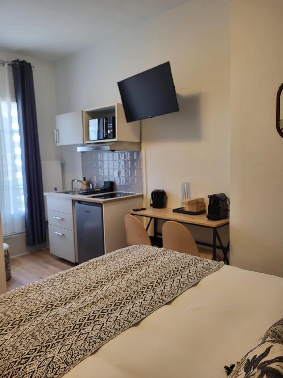 Hotel Residence A La Buttes Aux Cailles Paris Exterior photo