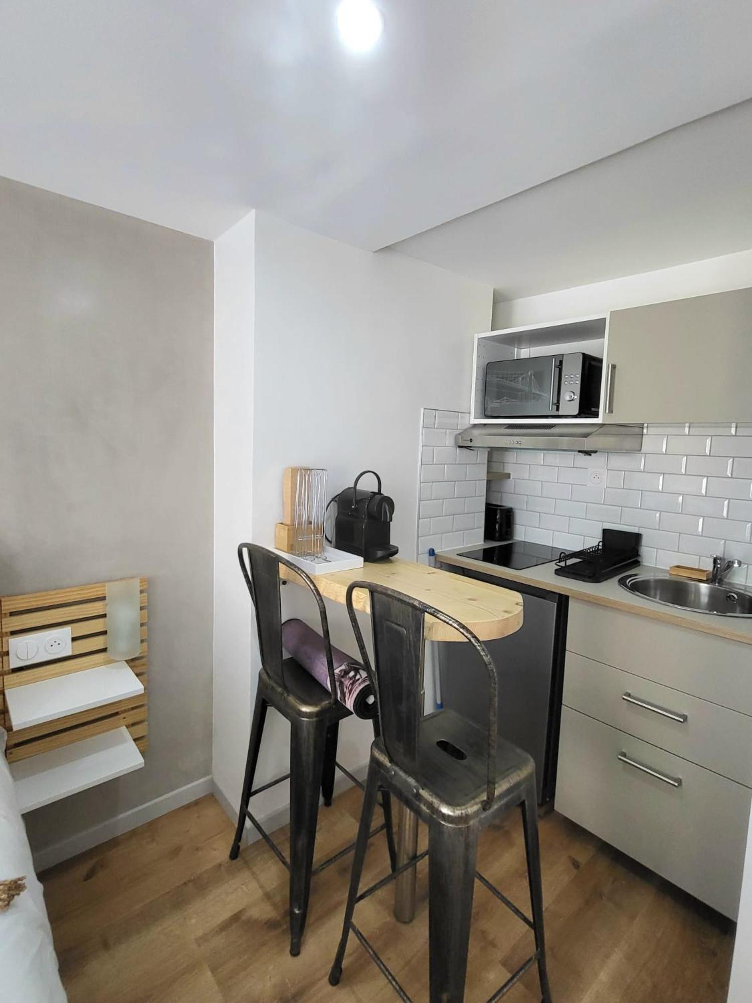 Hotel Residence A La Buttes Aux Cailles Paris Exterior photo